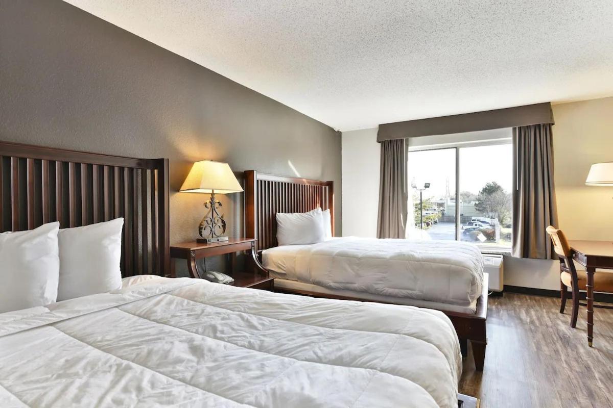 Baymont Inn And Suites By Wyndham Columbus / Near Osu Εξωτερικό φωτογραφία
